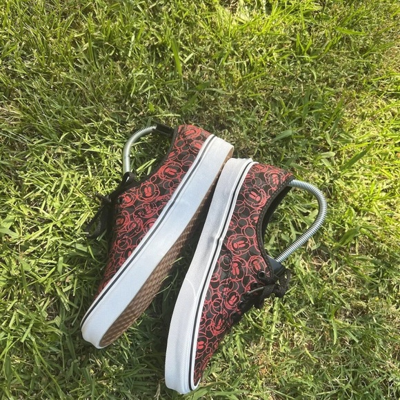 Vans x Disney Shoes Mickey Mouse Black‎ Red All Over Heads Men Size 8.5 Women 10 - Picture 2 of 5